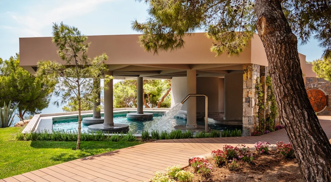 Elevations of Wellness | Η πρωτοποριακή εμπειρία ευεξίας που προσφέρει το Cape Sounio σε συνεργασία με την Vicky Vlachonis