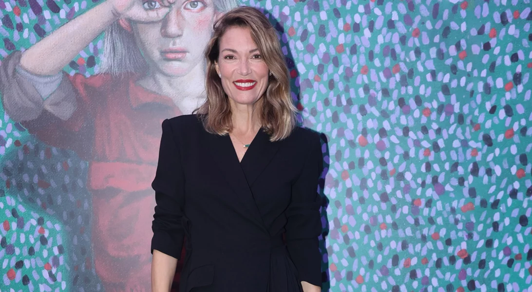 Το πολυτελές smokey eye look της Βίκυς Καγιά είναι η τέλεια ιδέα για το γιορτινό μακιγιάζ