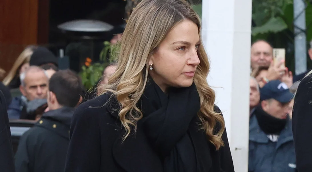 Χρυσή Βαρδινογιάννη | Το φόρεμα με κλασσικό κόψιμο από το brand που λατρεύει η Kate Middleton