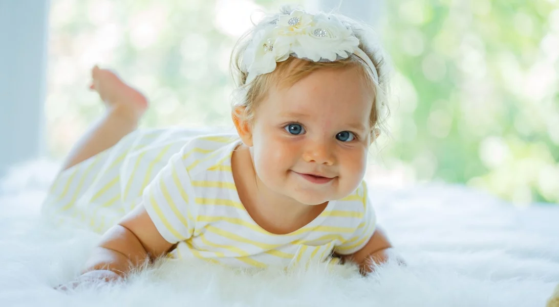 Γιατί οι νέοι γονείς δίνουν "ηλικιωμένα" ονόματα στα παιδιά τους;