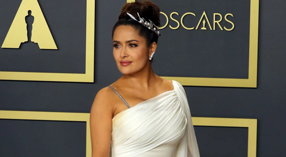 "Είσαι σέξι, δεν επιτρέπεται να παίζεις σε κωμωδίες" | Η Salma Hayek για τα στερεότυπα του Χόλιγουντ