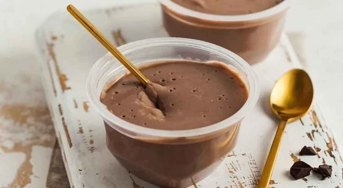 Σοκολατένια σιμιγδαλόκρεμα του λεπτού - Με μόνο 160 θερμίδες