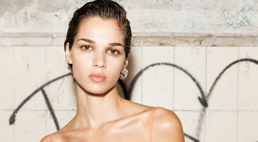 3 καφέ mascaras που αγαπώ και κοστίζουν κάτω από 10 ευρώ