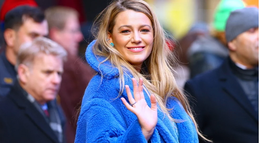 Η Blake Lively με μαγιό 2 μήνες μετά τη γέννηση του 4ου παιδιού της