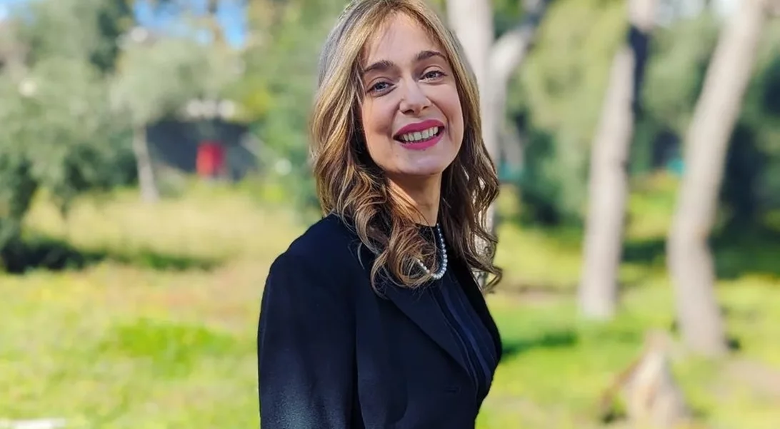 Αγνώριστη η Ντάνη Γιαννακοπούλου | Η μεγάλη αλλαγή που έκανε στα μαλλιά της