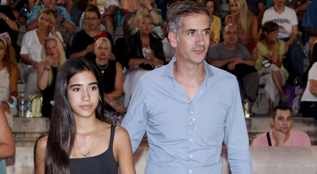 Δανάη - Θεοδώρα Μπακογιάννη | Ποια είναι η 17χρονη κόρη του Κώστα Μπακογιάννη που έκανε πανελλήνιο ρεκόρ