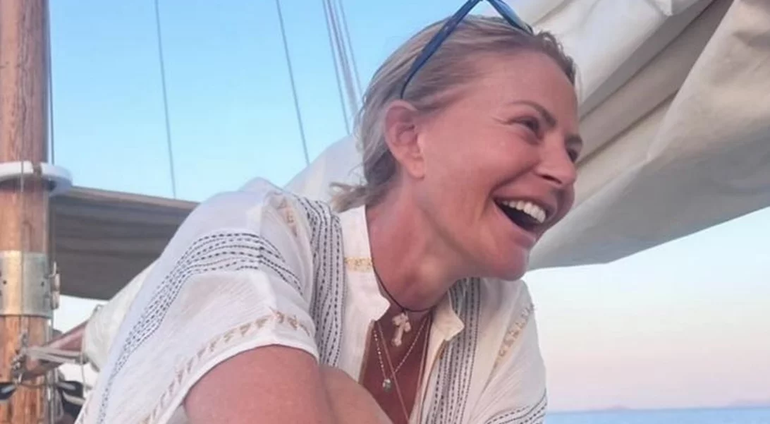 Τζένη Μπαλατσινού | Το φωτογραφικό άλμπουμ της απόδρασής της στην Τήνο