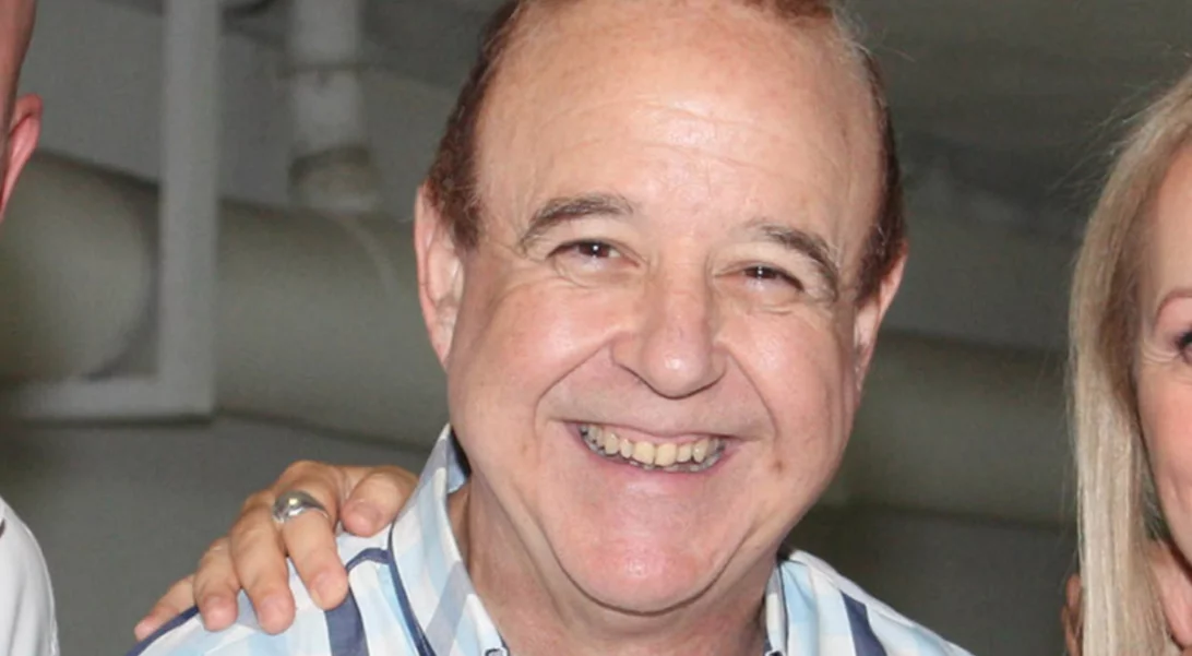 Παύλος Χαϊκάλης | Έκανε πρεμιέρα σε άδειο θέατρο η παράσταση που πρωταγωνιστεί (vid)