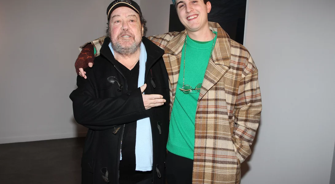 "Πατέρας και γιος μαζι στο πιάνο" | Η σπάνια φωτογραφία του Γιάννη Πάριου με τον Good Job Nicky