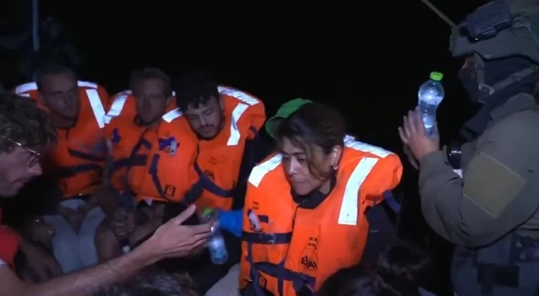 Ο ισραηλινός στρατός κατέλαβε το ιστιοφόρο Madleen που κατευθυνόταν προς τη Γάζα