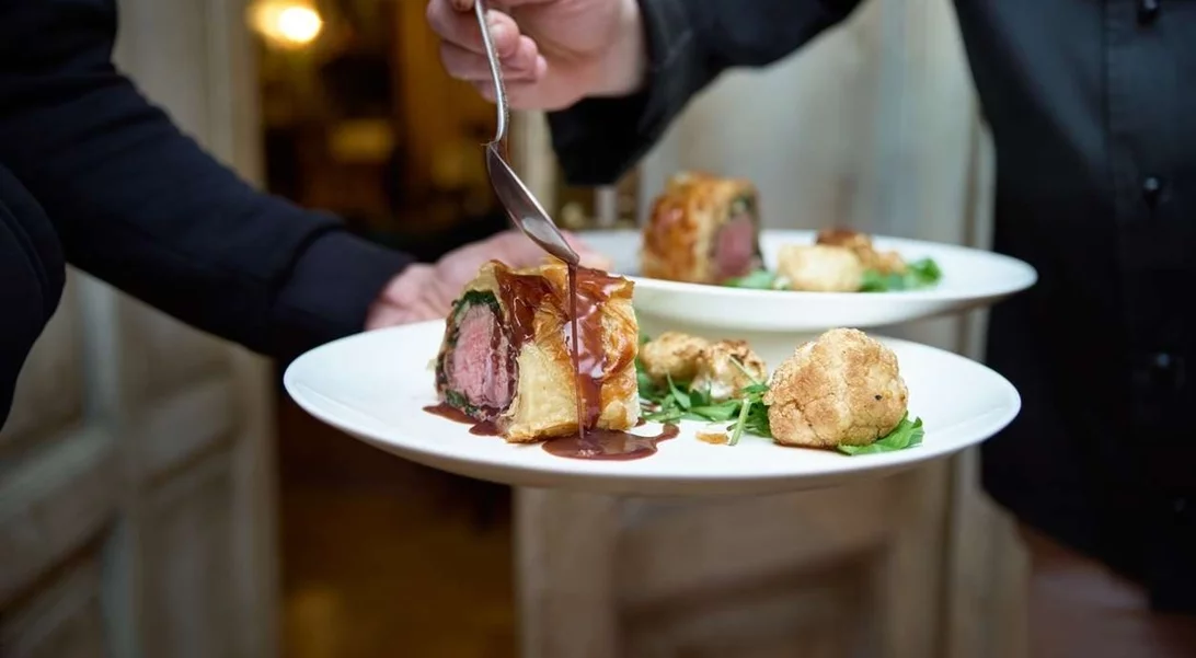 Στα high end εστιατόρια της Αθήνας δεν πας μόνο για το φαγητό