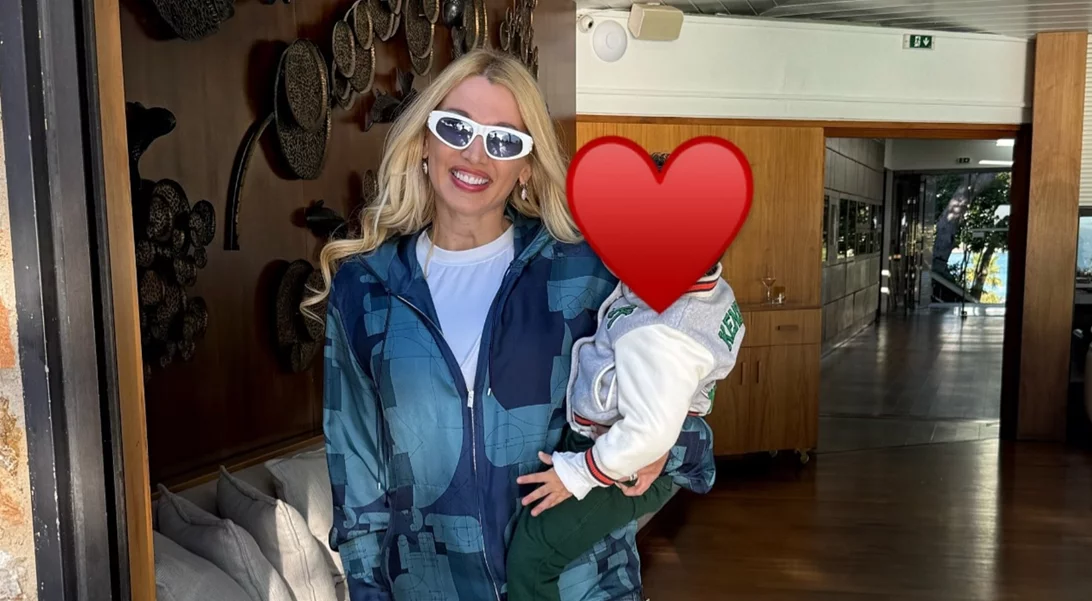 Νοικοκύρης από κούνια | Η Κωνσταντίνα Σπυροπούλου δείχνει τη συνήθεια που έχει ο γιος της