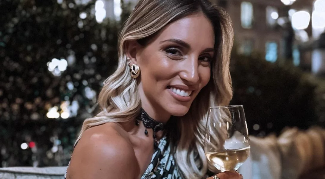 "Η ζωή συνεχίζεται" | Η Αθηνά Οικονομάκου σε νέα αντίδραση για το διαζύγιο με τον Φίλιππο Μιχόπουλο