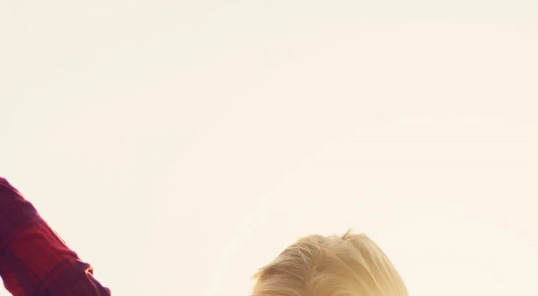 5 πράγματα που προτιμούν οι άντρες στο look των γυναικών | Τα μαλλιά, το μακιγιάζ, τα νύχια, το άρωμα