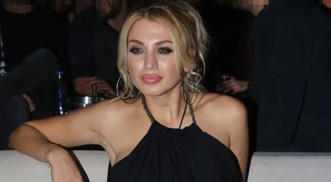 Ελένη Μενεγάκη - Μάκης Παντζόπουλος: Δείτε την υπέροχη βίλα της στα Άχλα