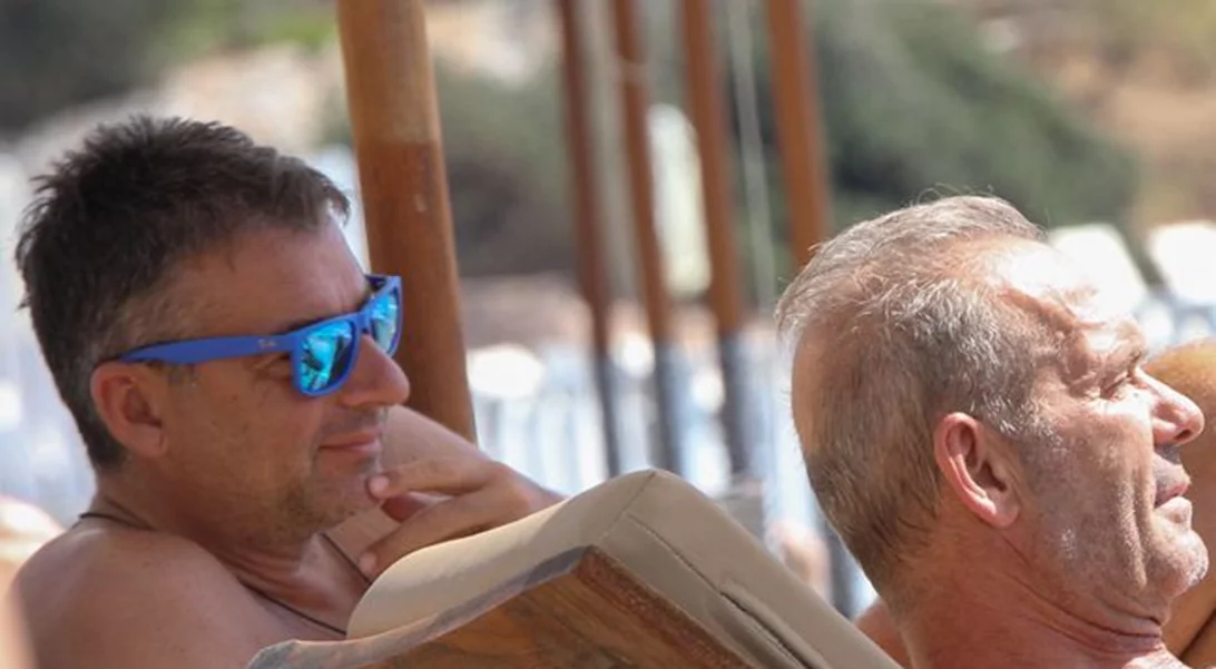 Πέτρος Κωστόπουλος – Γιώργος Λιάγκας: Για μπάνιο με τους γιους τους