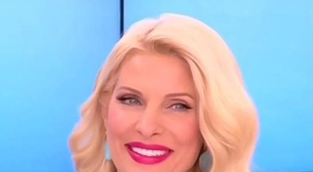 Ελένη Μενεγάκη: Βρήκαμε τι φόρεσε στις τελευταίες εκπομπές της