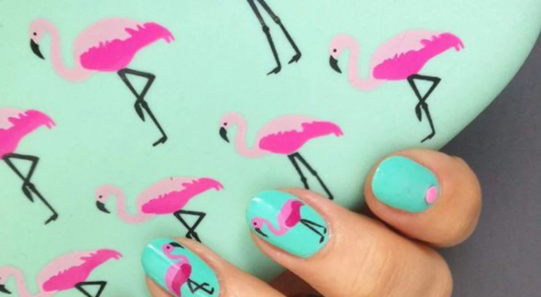 #maniMonday: Το πιο cool nail art θέλει ένα flamingo να κάθεται στα νύχια σου!