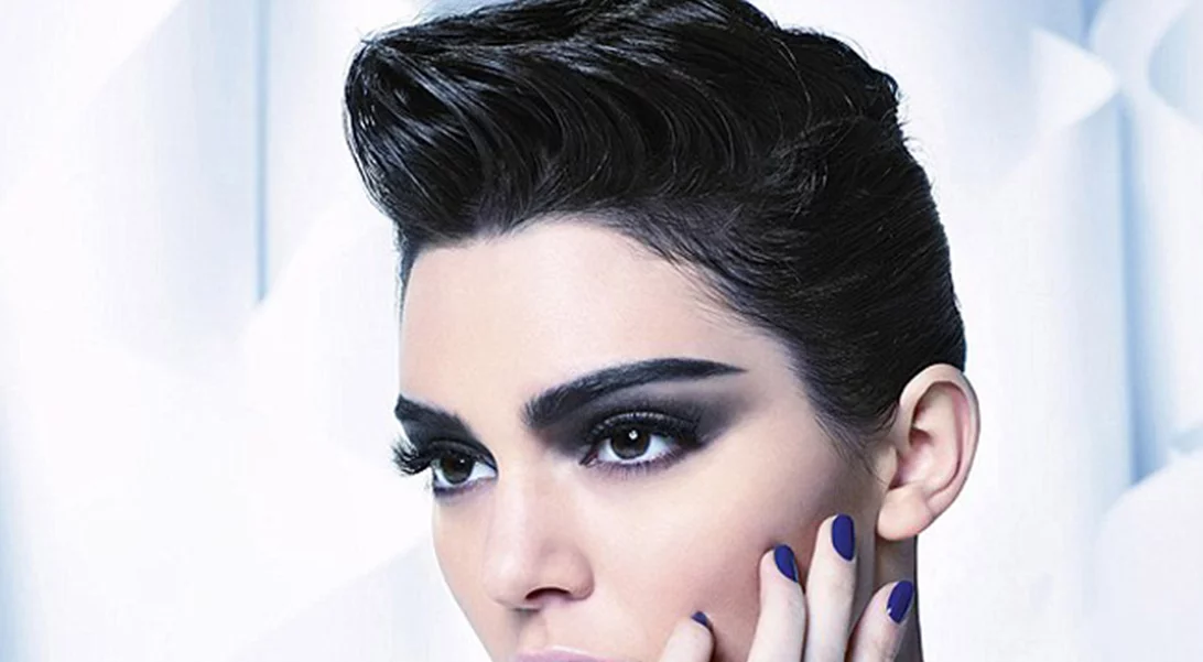 Kendall Jenner: Μεταμορφώνεται σε Elvis Presley για τη νέα καμπάνια της Fendi