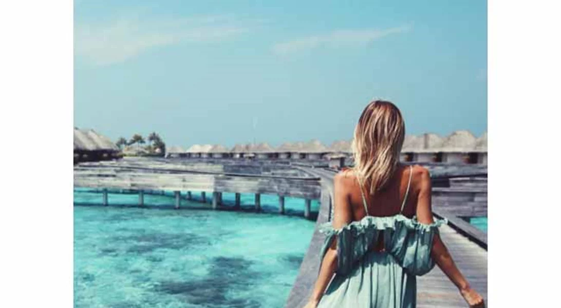 Travel Girls: Τι φορούν και πού ταξιδεύουν τα πιο stylish κορίτσια του instagram;