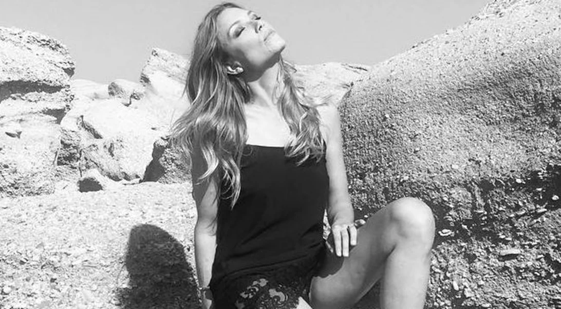 Βίκυ Καγιά: Οι φωτογραφίες στην παραλία με την κόρης της μας ξετρέλαναν!