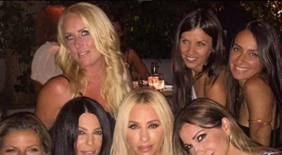 Γωγώ Μαστροκώστα: Γιόρτασε τα γενέθλιά της με τους διάσημους φίλους της