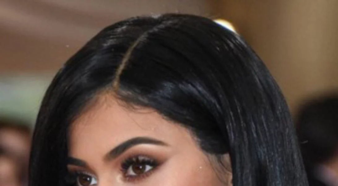 Kylie Jenner: Αυτός είναι ο λόγος που όλοι μιλούν για το στήθος της
