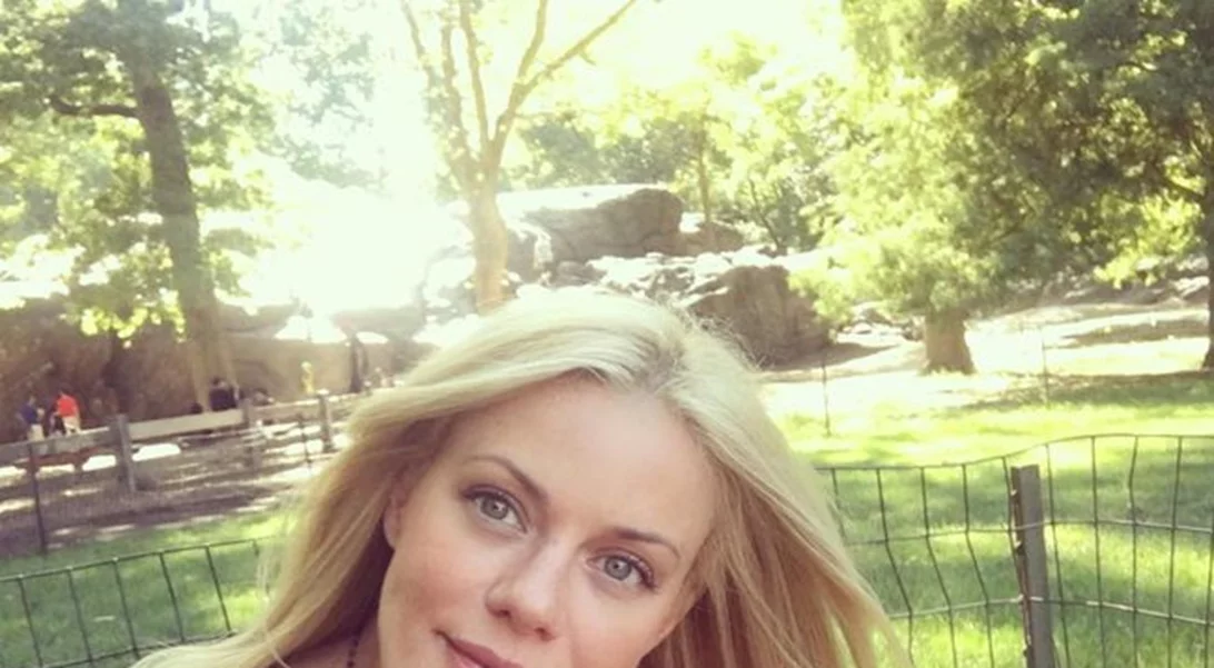 Ζέτα Μακρυπούλια - Μιχάλης Χατζηγιάννης: Δες το χριστουγεννιάτικο δέντρο τους