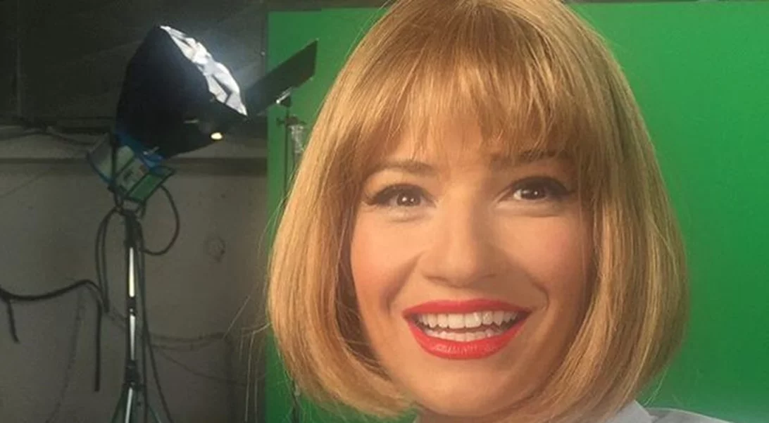 Φαίη Σκορδά: Βίντεο από τα backstage του νέου trailer του «Πρω1νού»