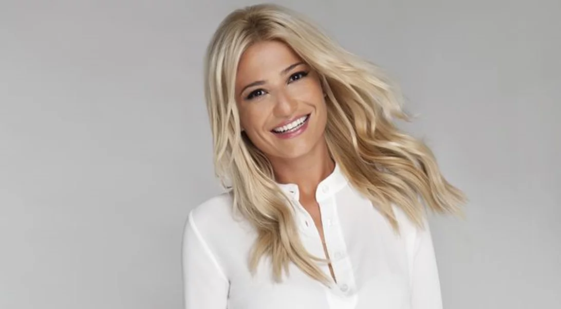 Φαίη Σκορδά: Η επιστροφή στην Αθήνα με τον γιο της & η αναφορά στον Γιώργο Λιάγκα