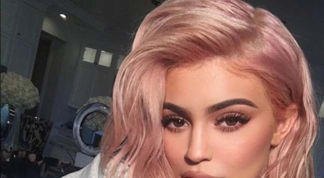 Kylie Jenner: Αποκαλύπτει τη νέα παλέτα σκιών της!