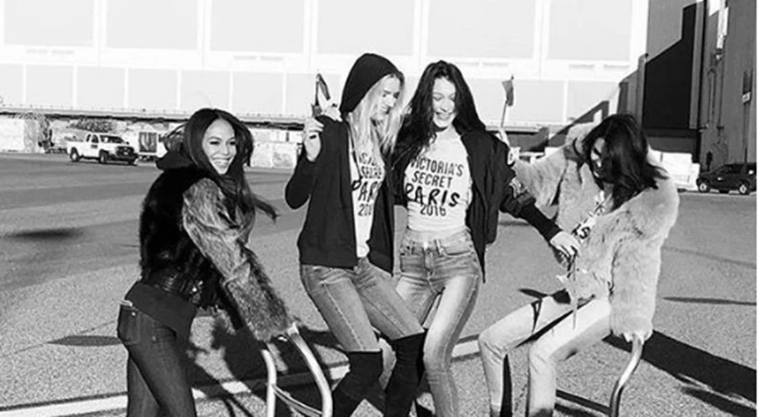 Οι άγγελοι της Victoria's Secret μόλις έφτασαν στο Παρίσι