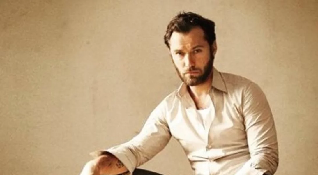 Jude Law: Αυτές είναι οι διάσημες -και μη- γυναίκες που πέρασαν από το πλευρό του