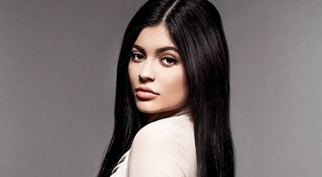 Kylie Jenner: Είναι πλέον... ξανθιά!