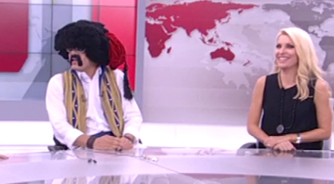 Ελένη Μενεγάκη: Με τον Σρόιτερ και τον Τσολιά στο κεντρικό δελτίο!