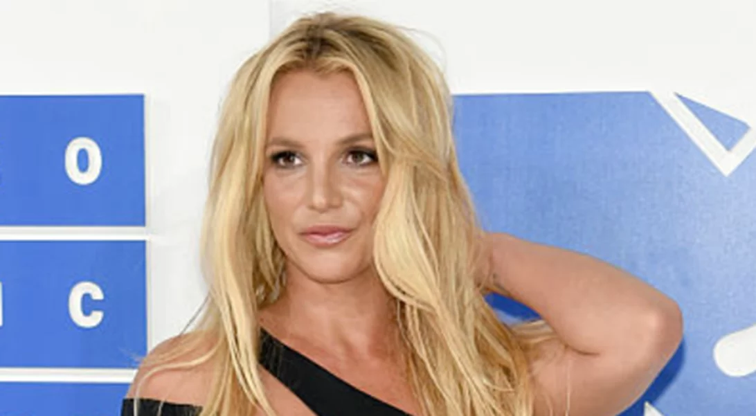 Britney Spears: Έκανε το ολόδικό της fashion show! (βίντεο)