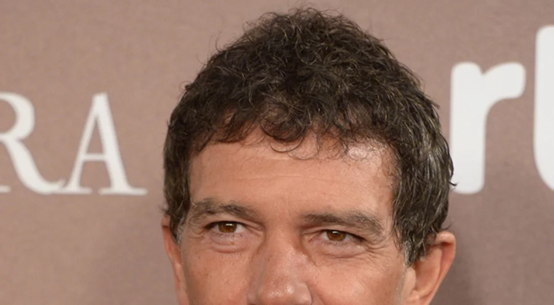 Antonio Banderas | Στέλνει μήνυμα συμπαράστασης στον ελληνικό λαό