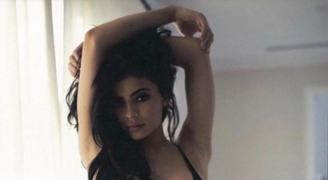 Kylie Jenner: Η sexy καλημέρα της με τα εσώρουχα της!