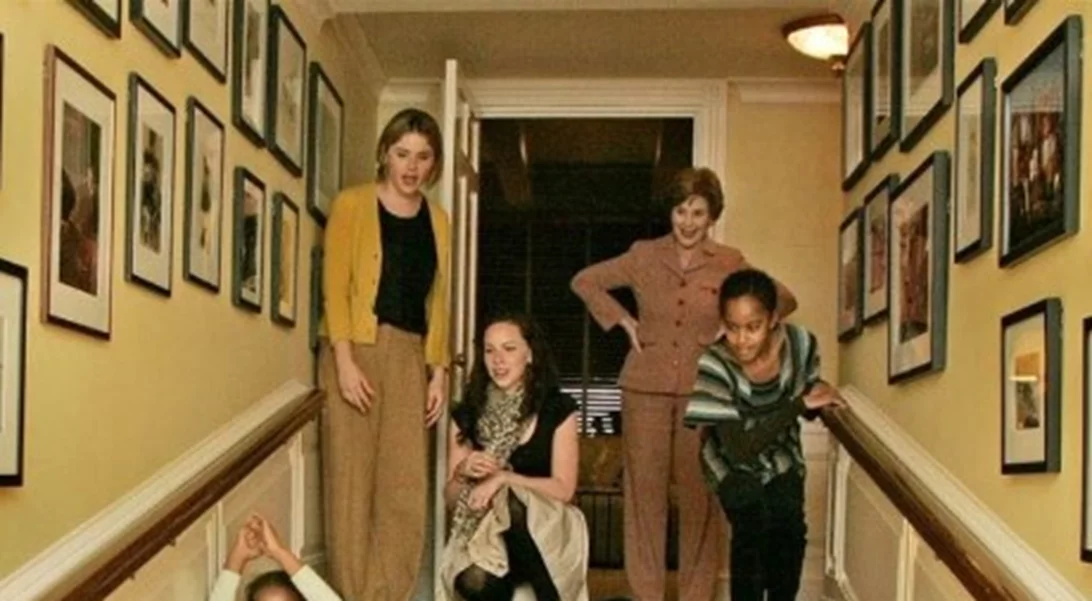 Malia και Sasha Obama: Οι φωτογραφίες από τις πρώτες στιγμές τους στον Λευκό Οίκο