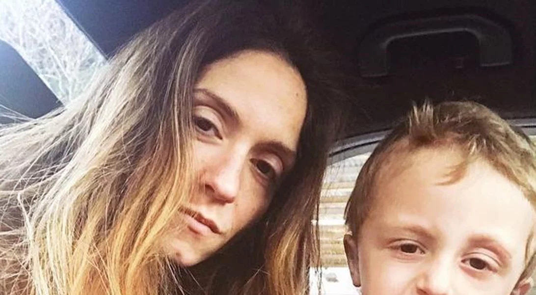 Σοφία Καρβέλα: Βόλτα με τα παιδιά και τον πατέρα της, Νίκο Καρβέλα