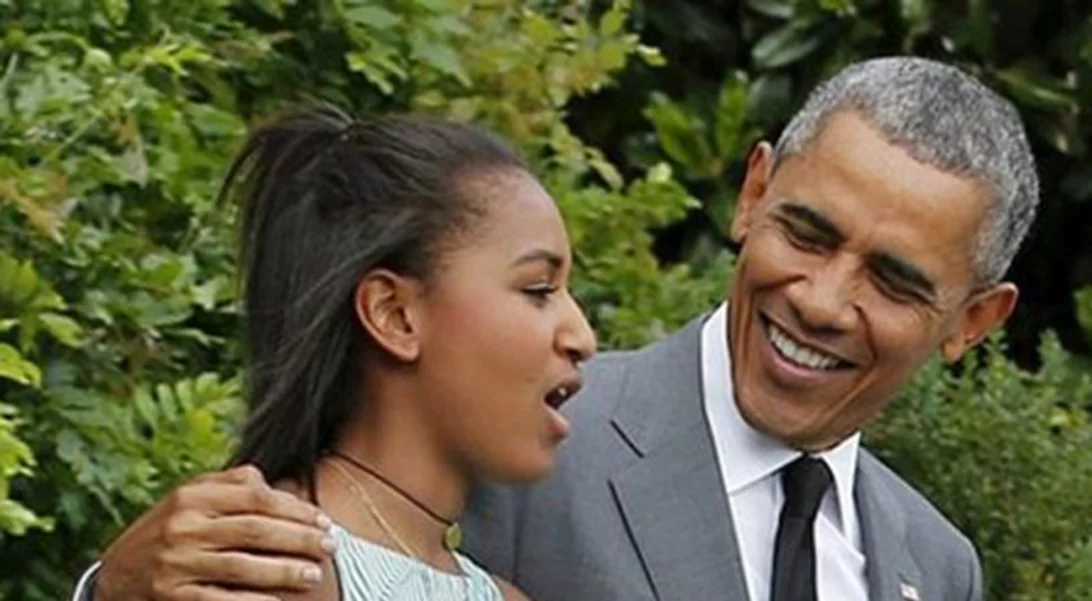 Sasha Obama: Γιατί έλειπε από τον αποχαιρετιστήριο λόγο του πατέρα της;