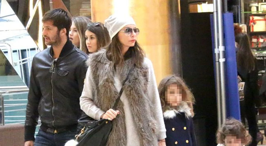 Μπέττυ Μαγγίρα - Δημήτρης Μάζης: Με τις κόρες τους για ψώνια!