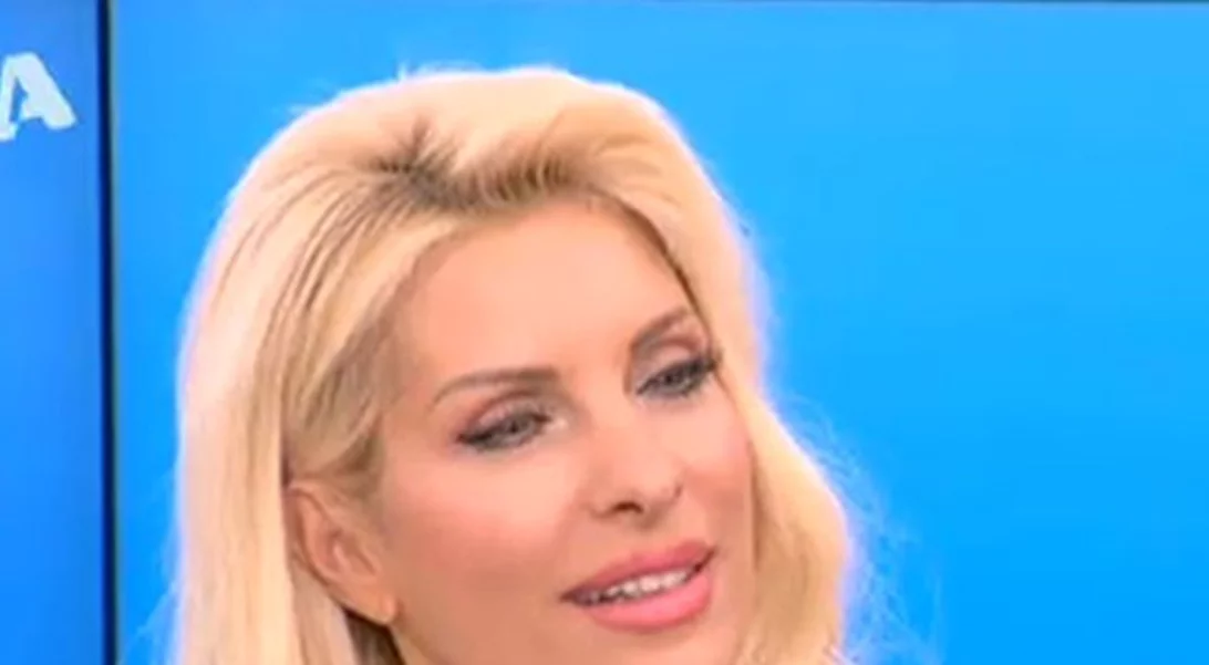 Ελένη Μενεγάκη: Τι φόρεσε στην εκπομπή της Πέμπτης