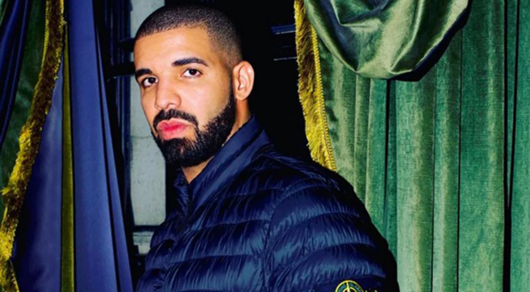 Drake: Ευχήθηκε στη Rihanna επί σκηνής για τα γενέθλια της