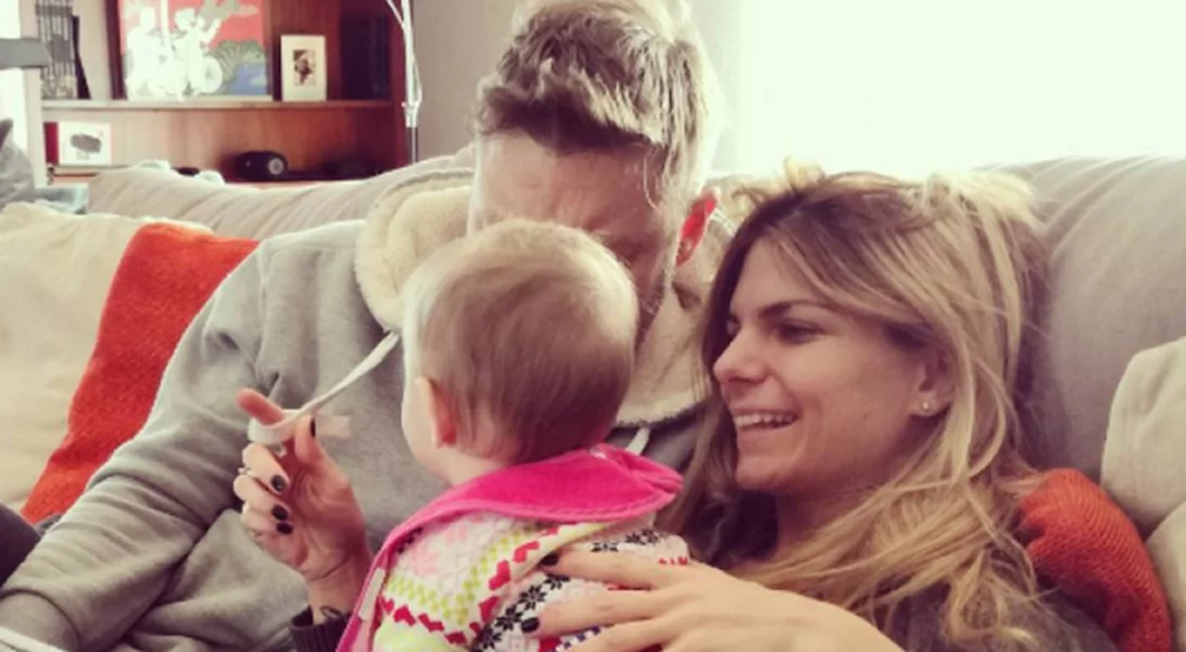 Γιάννης Βαρδής - Νατάσα Σκαφίδα: Η κόρη τους στο πιο γλυκό video που έχεις δει!