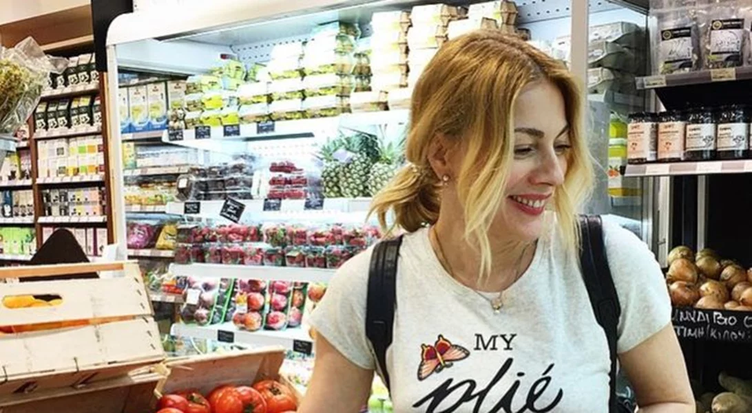 Σμαράγδα Καρύδη: Κρεμάστηκε ανάποδα για χάρη της Μπαλατσινού