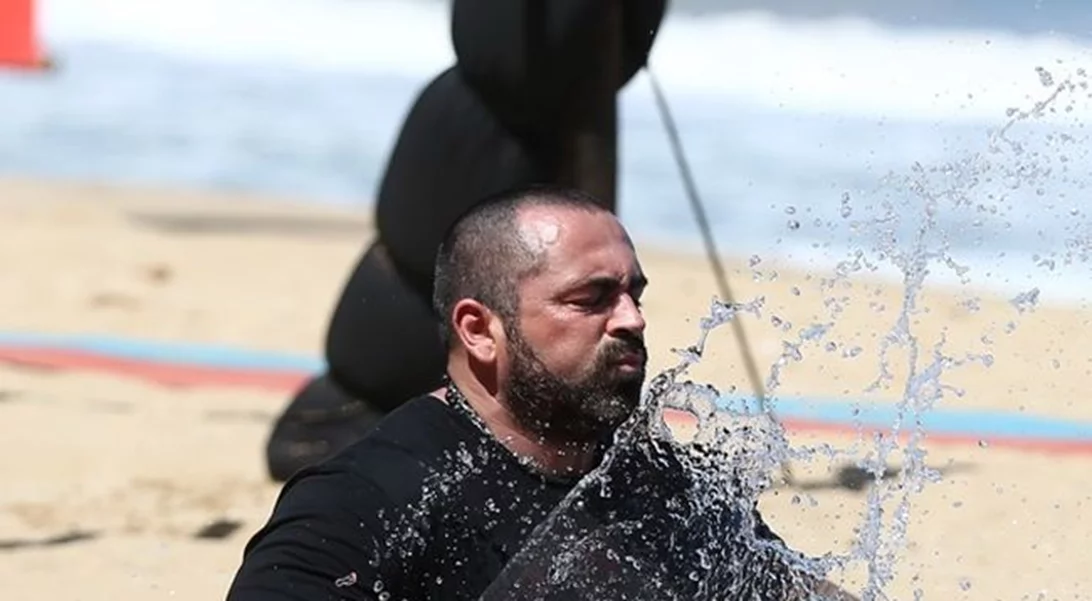 Survivor: Τα τρυφερά τετ α τετ του Μπο με παίκτρια ριάλιτι