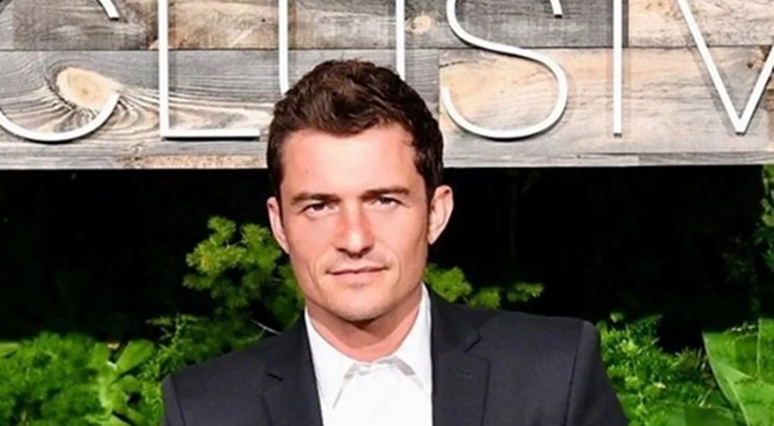 Orlando Bloom: ΟΛΟΓΥΜΝΟΣ στην σκηνή!