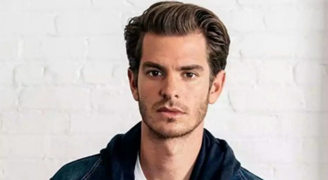 Andrew Garfield: Απολαυστικός ως Whitney Houston!