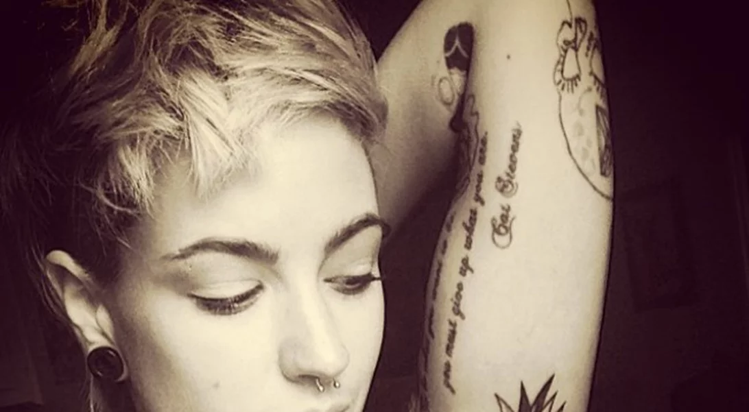 Το πιο αναπάντεχο μέρος να κάνεις τατουάζ και γιατί έγινε ξανά trend!